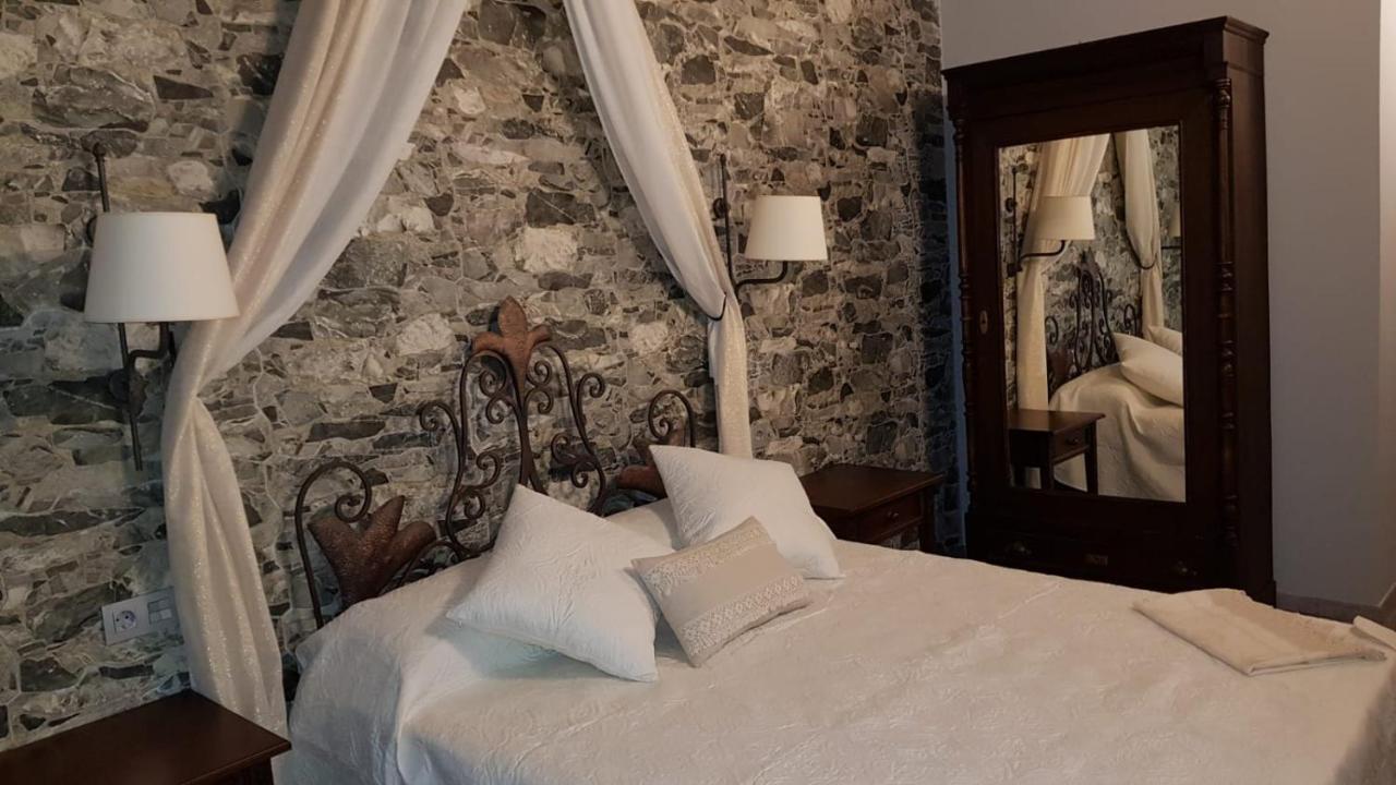Casa Rural La Puerta Del Rio Lobos San Leonardo de Yagüe Buitenkant foto